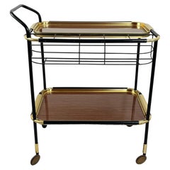 Mid-Century-Barwagen aus Messing im Stil von Ico Parisi mit abnehmbaren Tabletts, 1960er Jahre