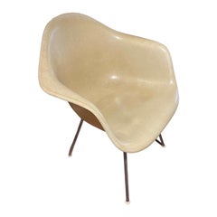Retro Charles Eames DAX Armchair Edition Herman Miller Fibreglass