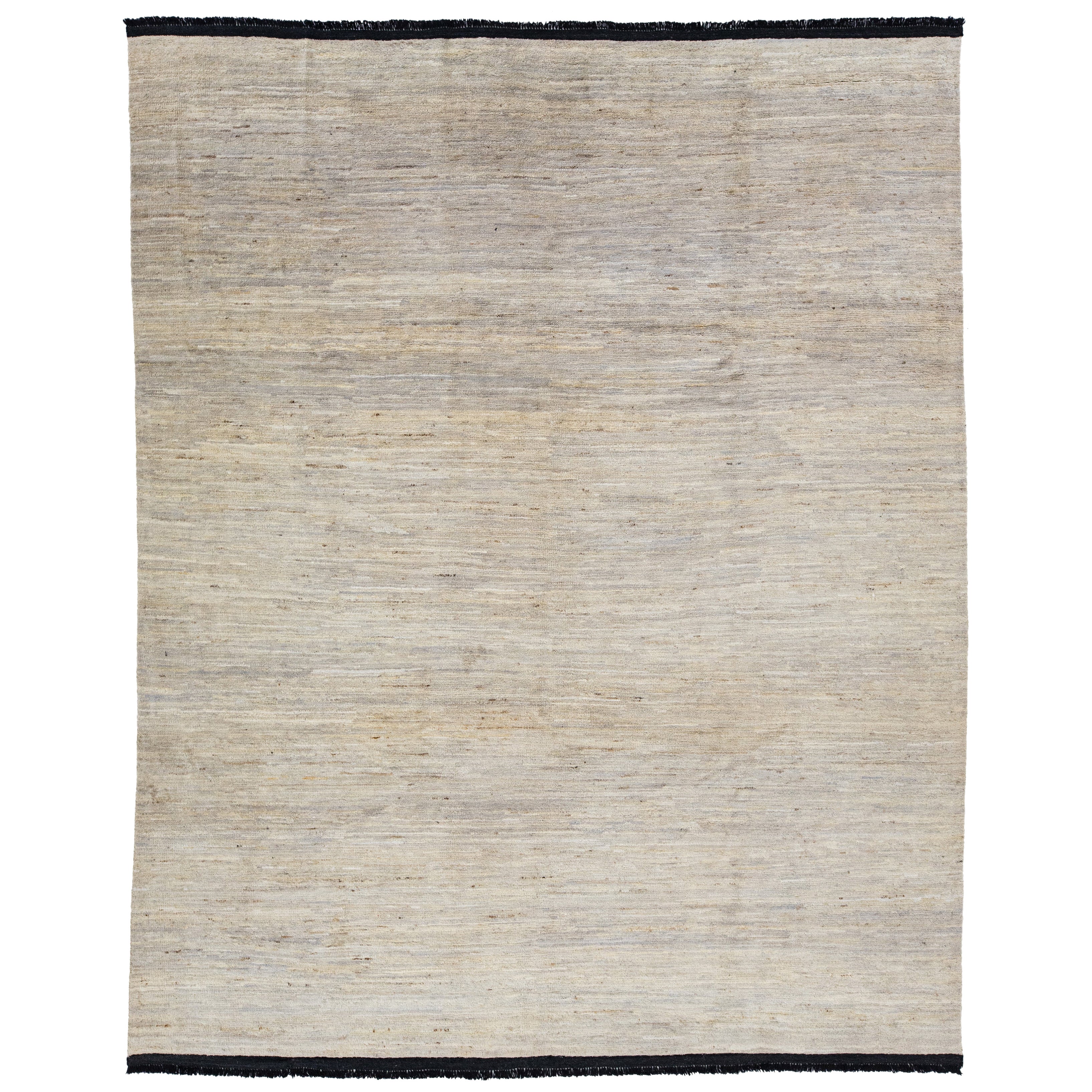 Tapis moderne de style Gabbeh en laine beige et gris en vente