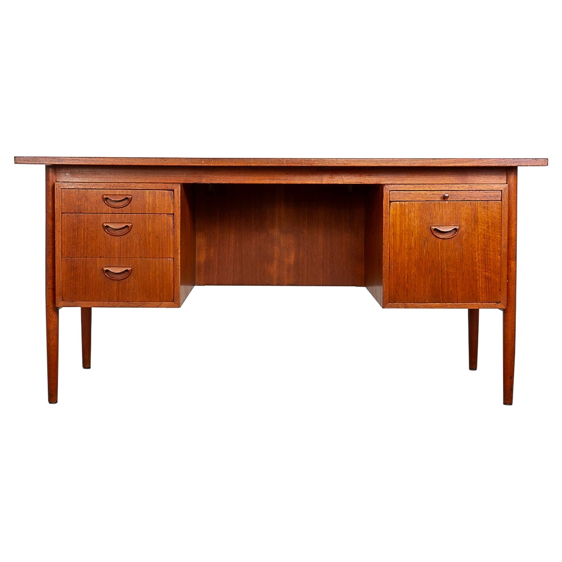 Teak Mid-Century Desk by Hundevad For Sale