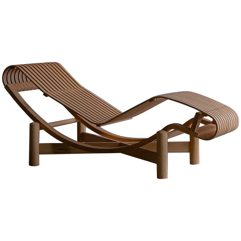 Charlotte Perriand - 522 Tokyo Lounge Chair - Circa 2011 - Cassina 1st edition  For Sale