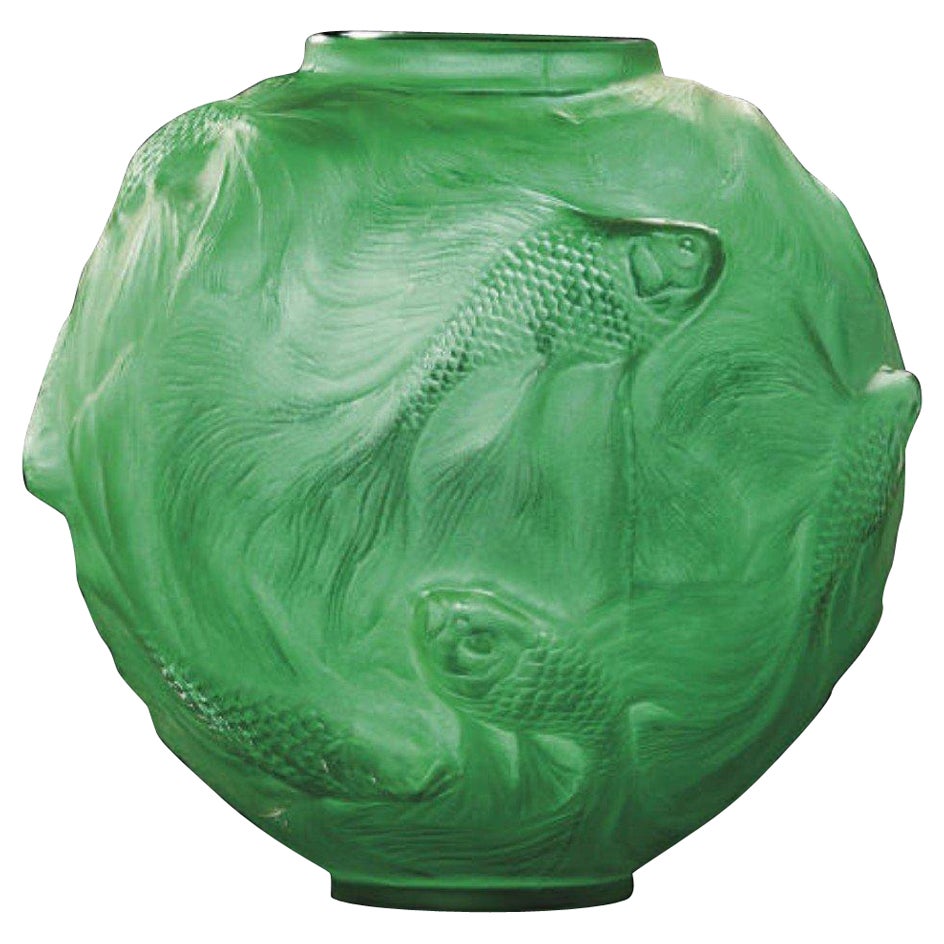 René Lalique - Formose Vase, green tinted 1924 . For Sale