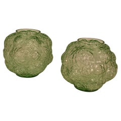 Paar Art-Déco-Vasen aus grünem Glas. 1930er Jahre