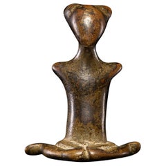 Antique Bronze sitting female statue, Kulango People, Ivory Coast