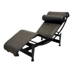 Retro LC4 Le Corbusier Noire Brown Leather Chaise Lounge for Cassina