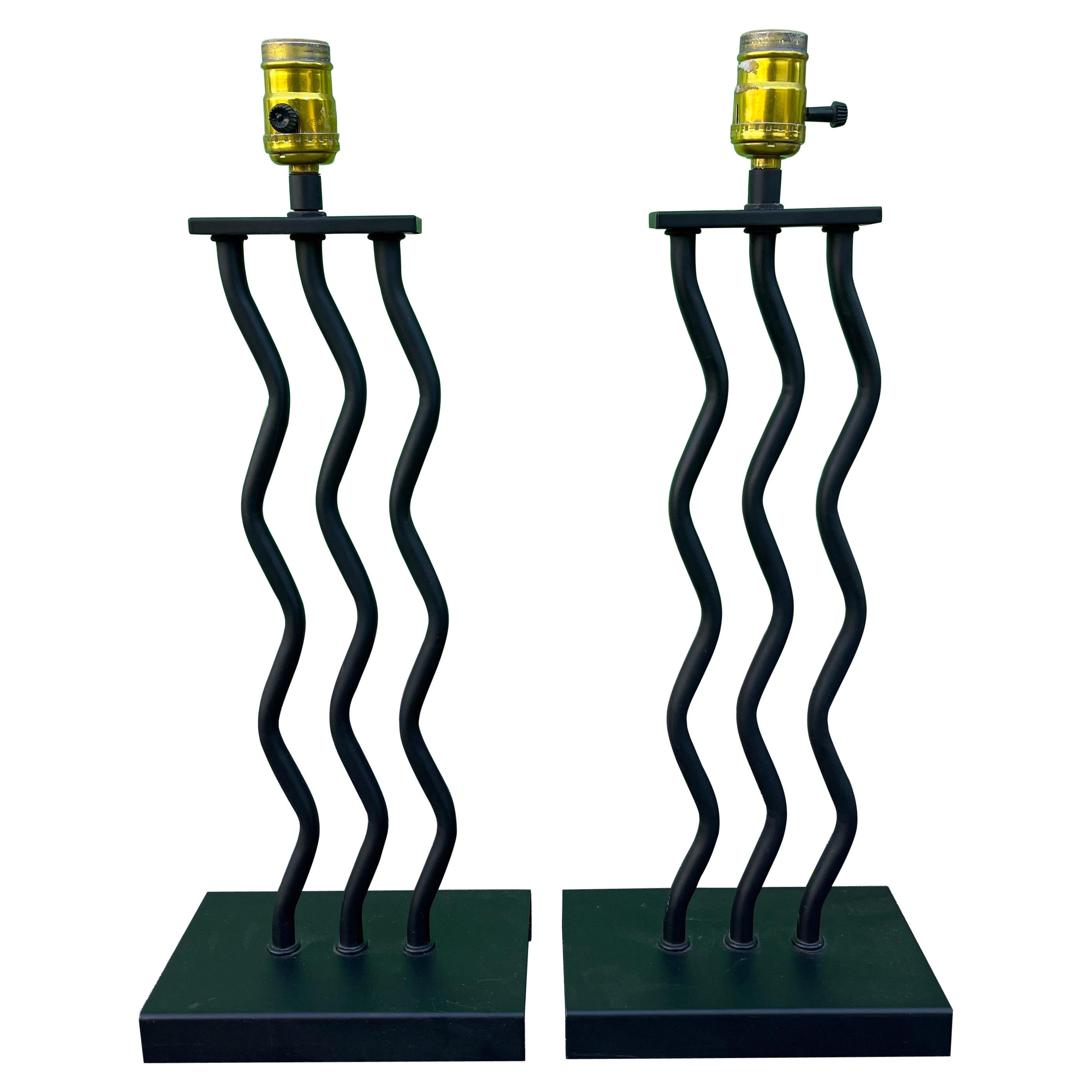 Postmodern Black Metal Wavy Squiggle Line Table Lamps, a Pair For Sale
