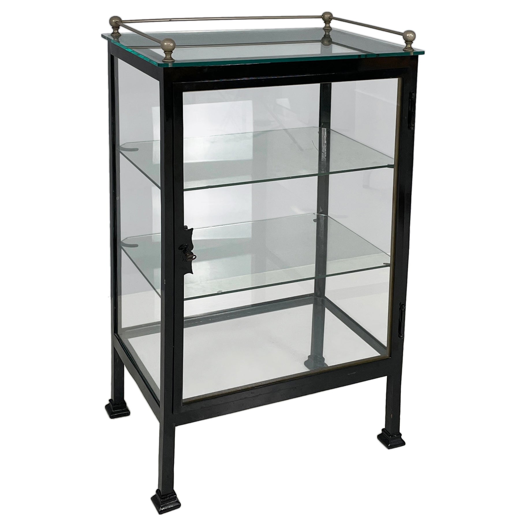 Italian antique Display cabinet in glass and black metal, early 1900s For Sale