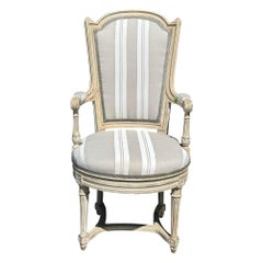 Ancienne chaise à bras pivotante de style Louis XVI