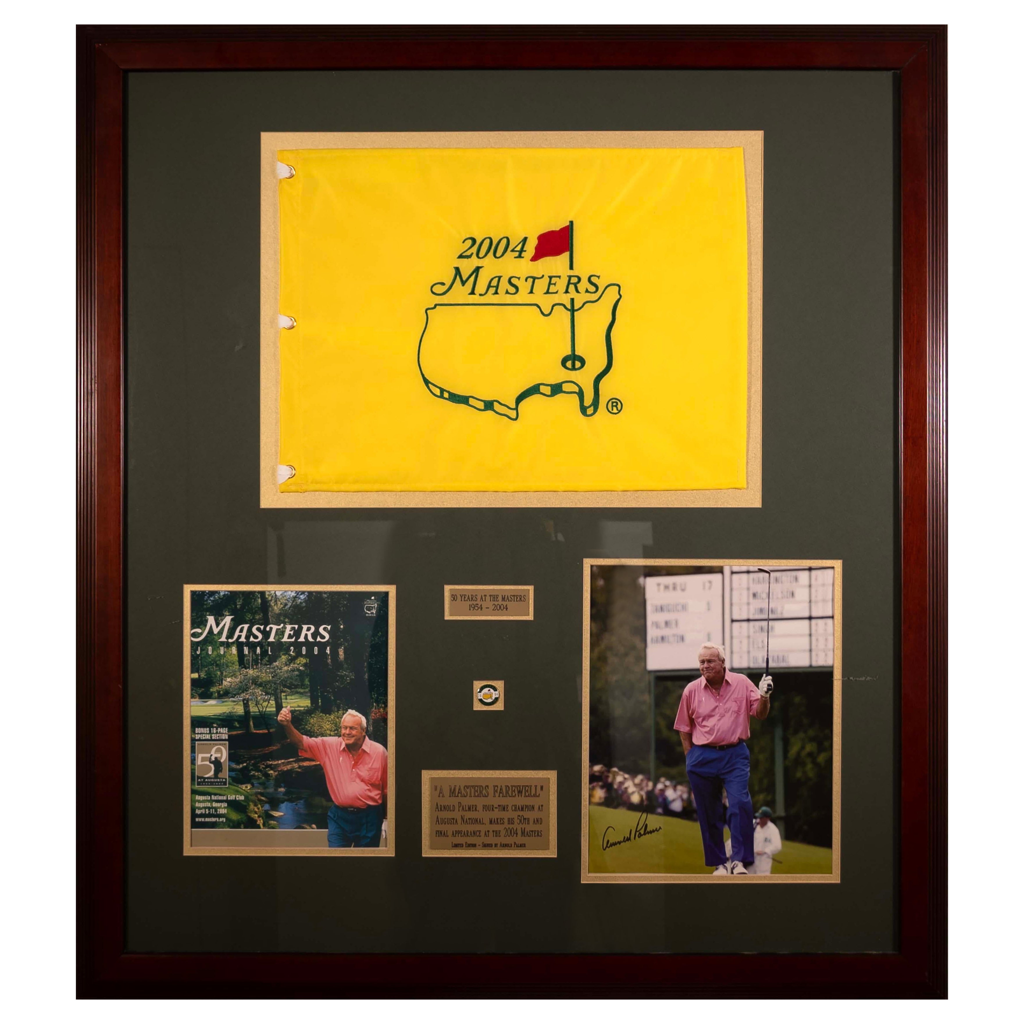 Photographie, drapeau et épingle signées Arnold Palmer, Masters 2004 dans un cadre pour souvenirs en vente