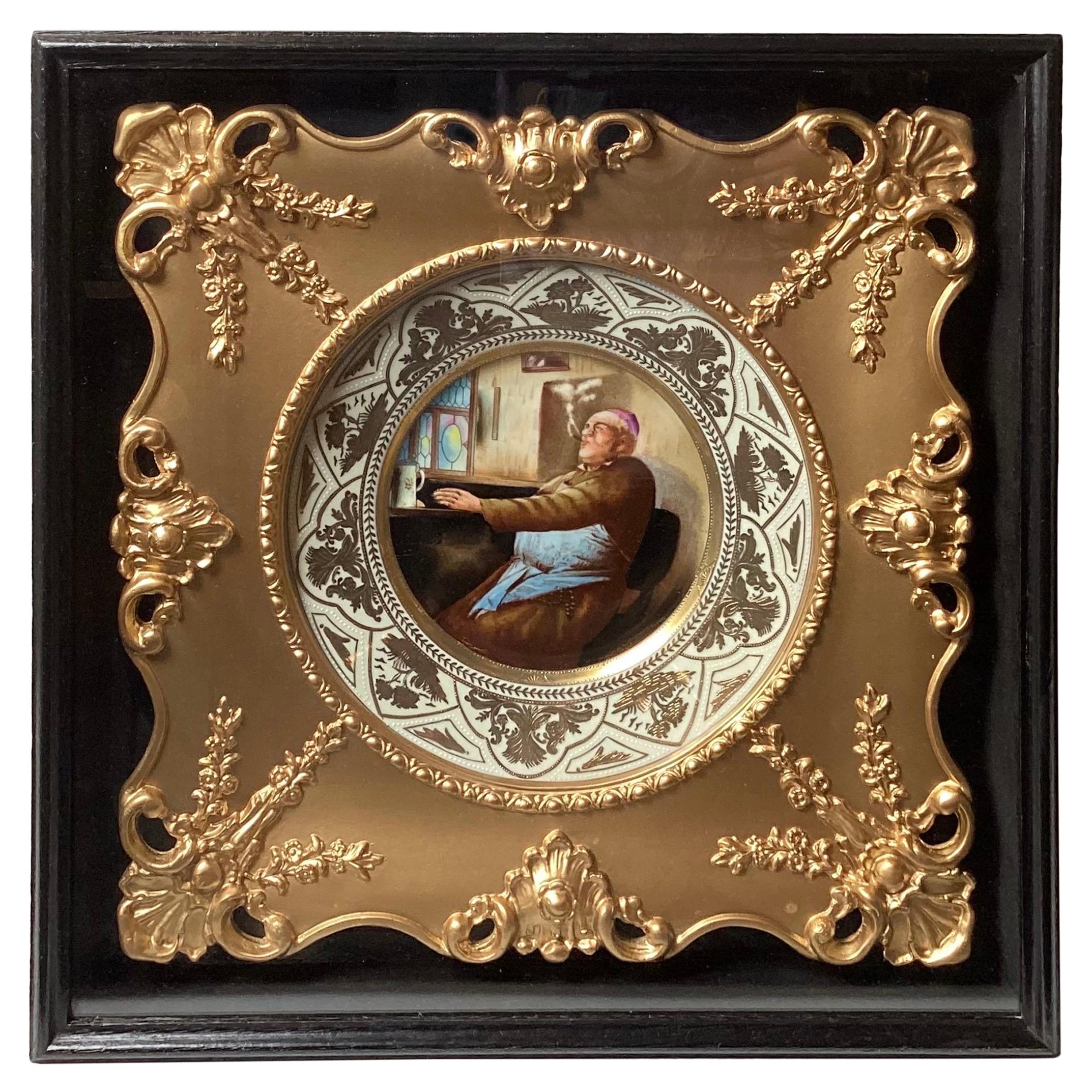 Plato de porcelana pintado a mano del siglo XIX en marco original de museo