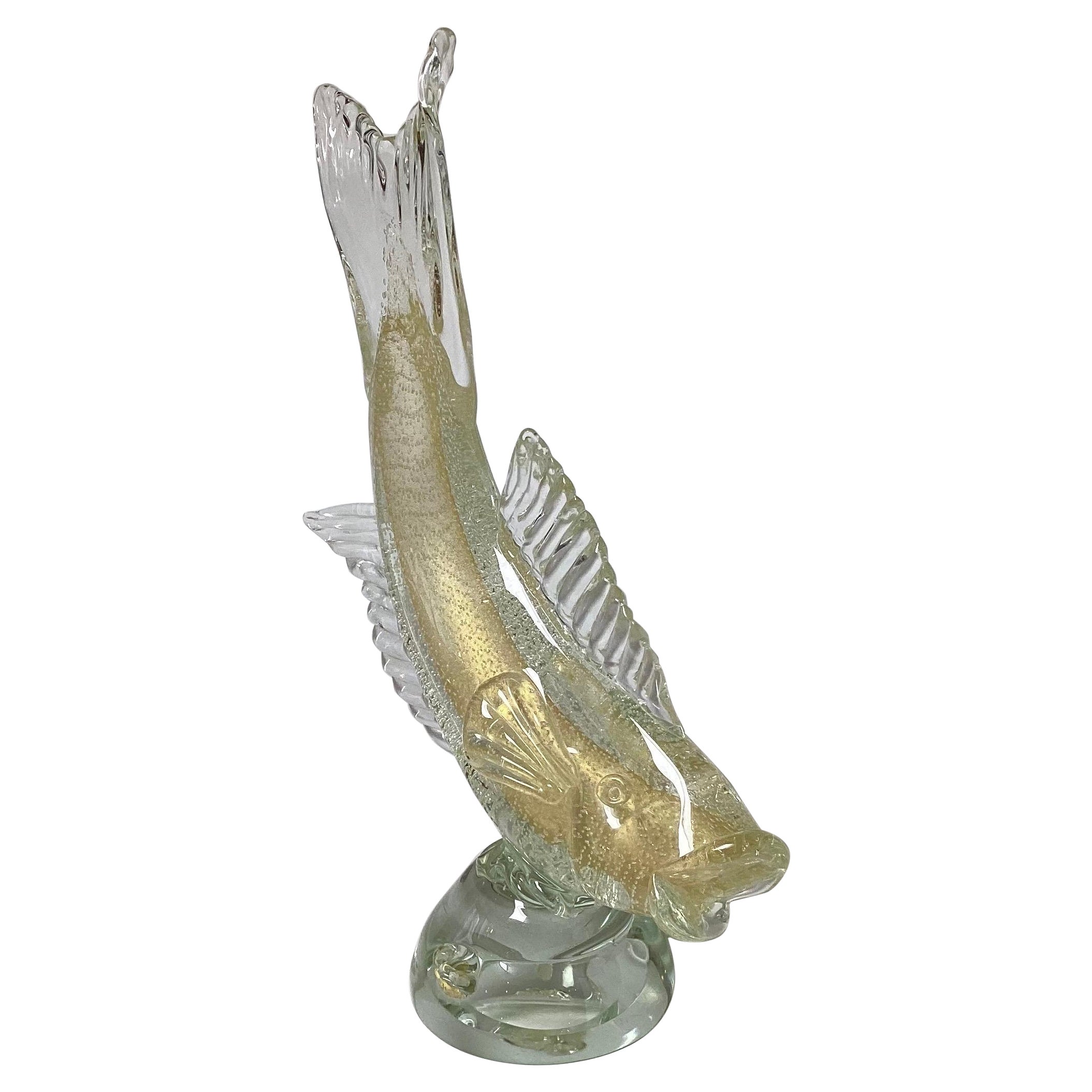 Un grande pesce in vetro di Murano Saliati con macchie d'oro Metà del XX secolo in vendita