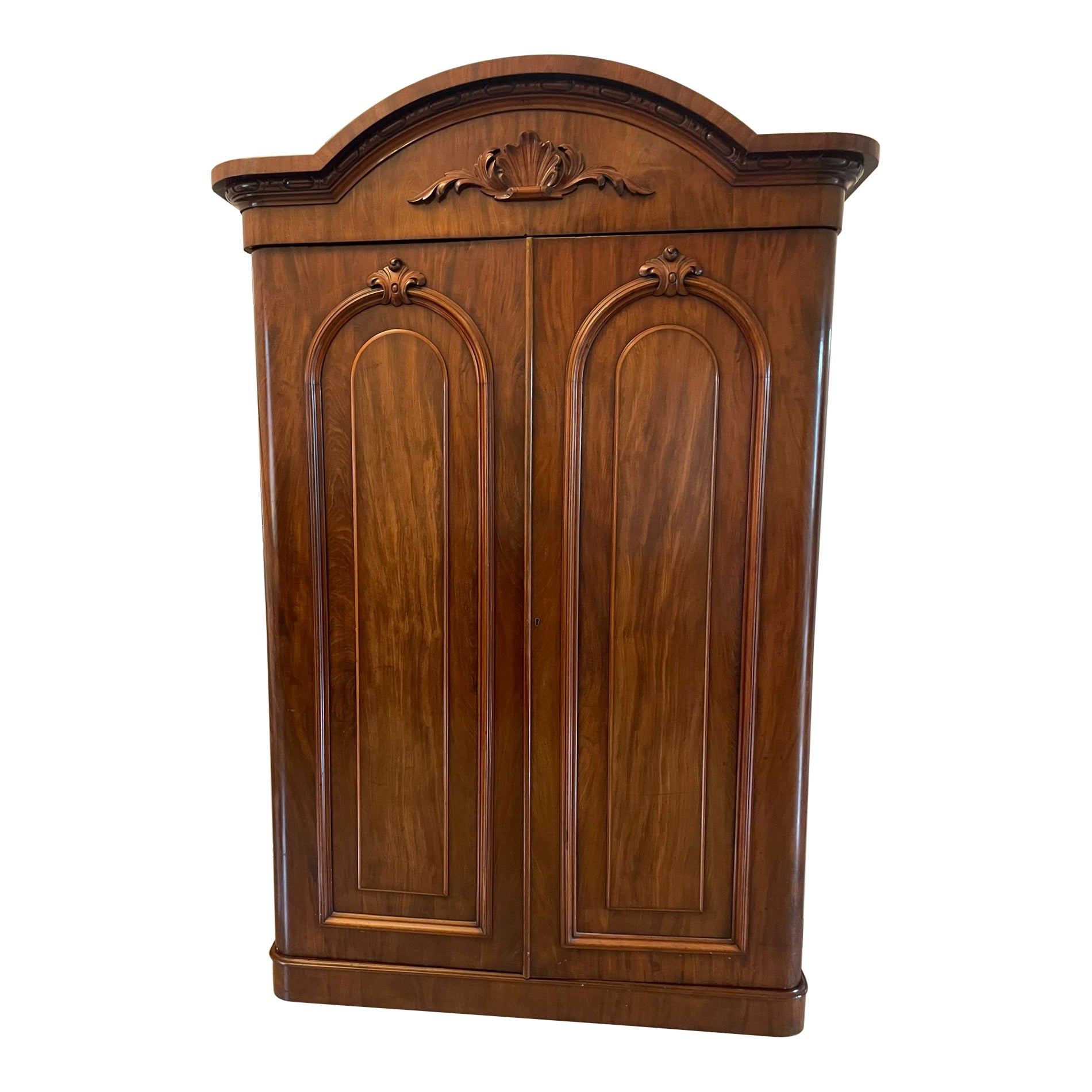 Outstanding Quality Antique Victorian Figured Mahogany Wardrobe  For Sale