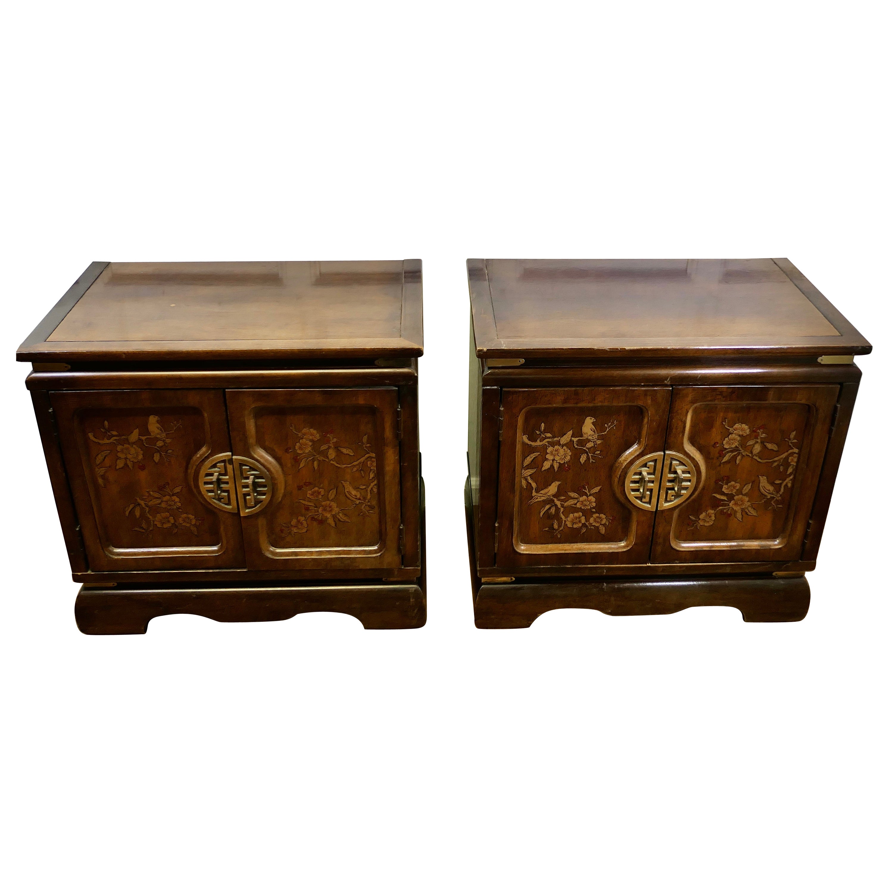 A Superb Pair of Chinoiserie Decorated Side Cabinets.    