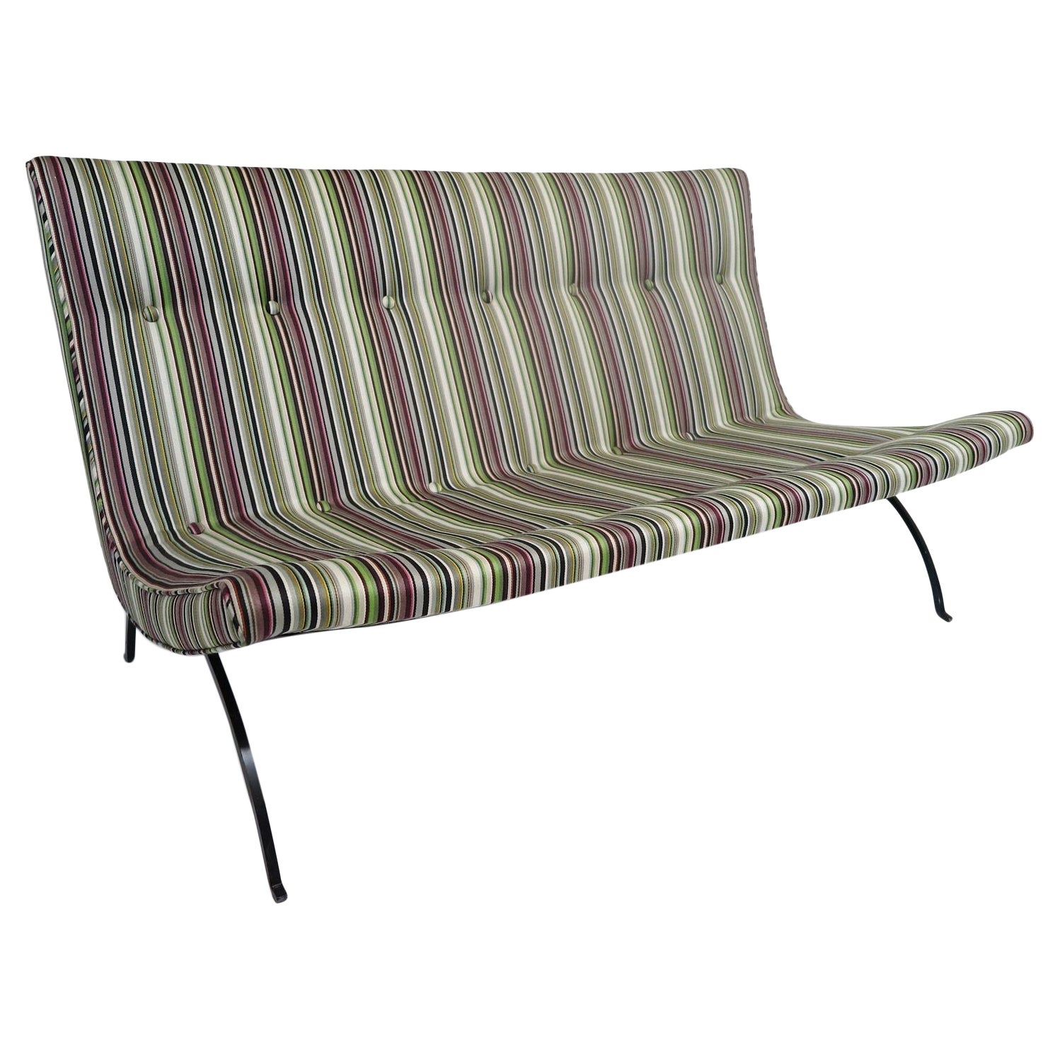 1950's Milo Baughman “Scoop” sofa settee with curved seating, button tufted back, raised on an iron frame.
Measurements
W 50’’ x D 27,5’’ x H 28,25’’
Seat Height 11''