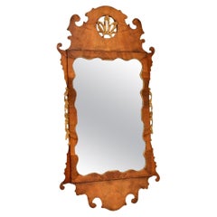 Antique George II Period Walnut Mirror (miroir en noyer)