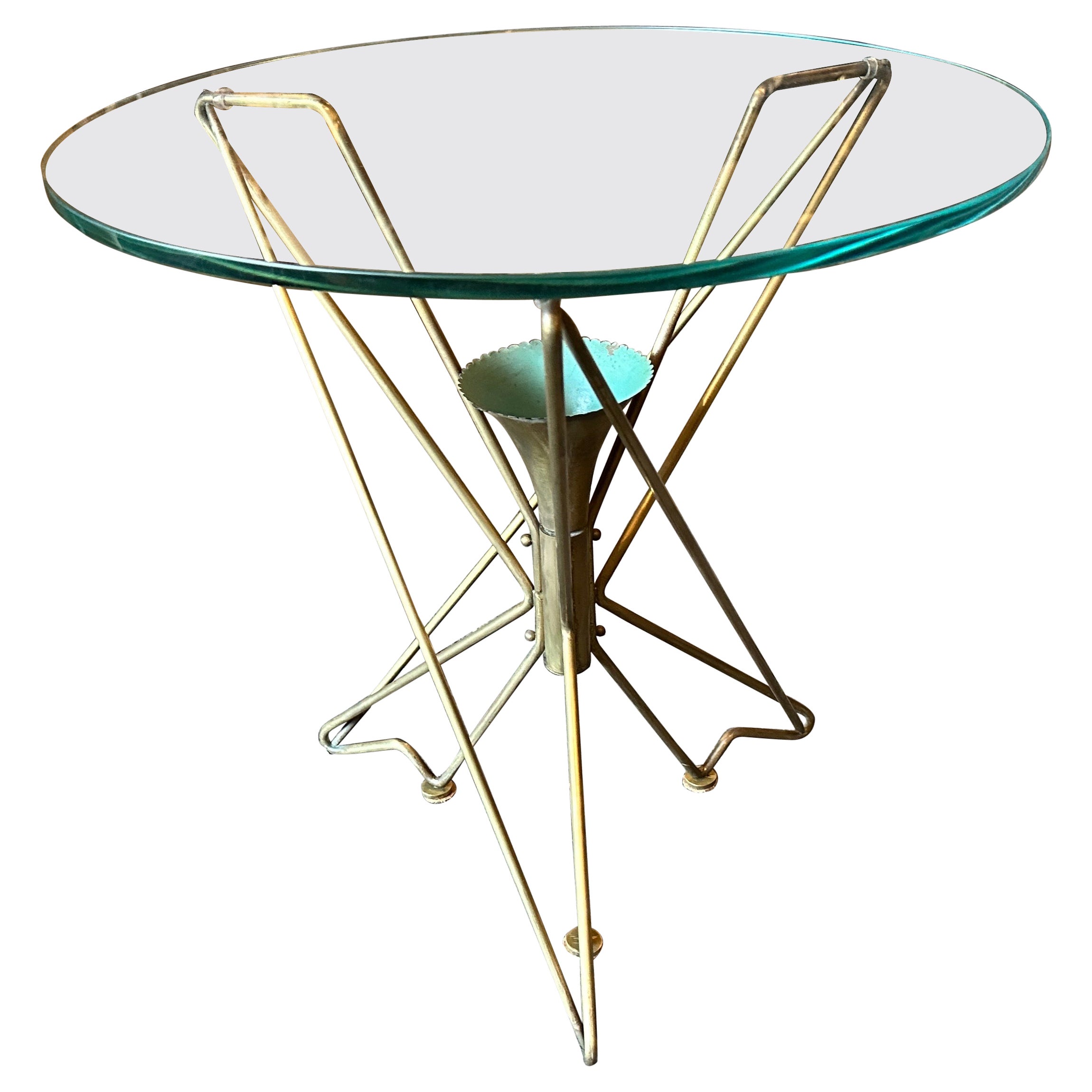 1950s Gio Ponti Style Mid-Century Modern Solid Brass Round Italian Coffee Table For Sale