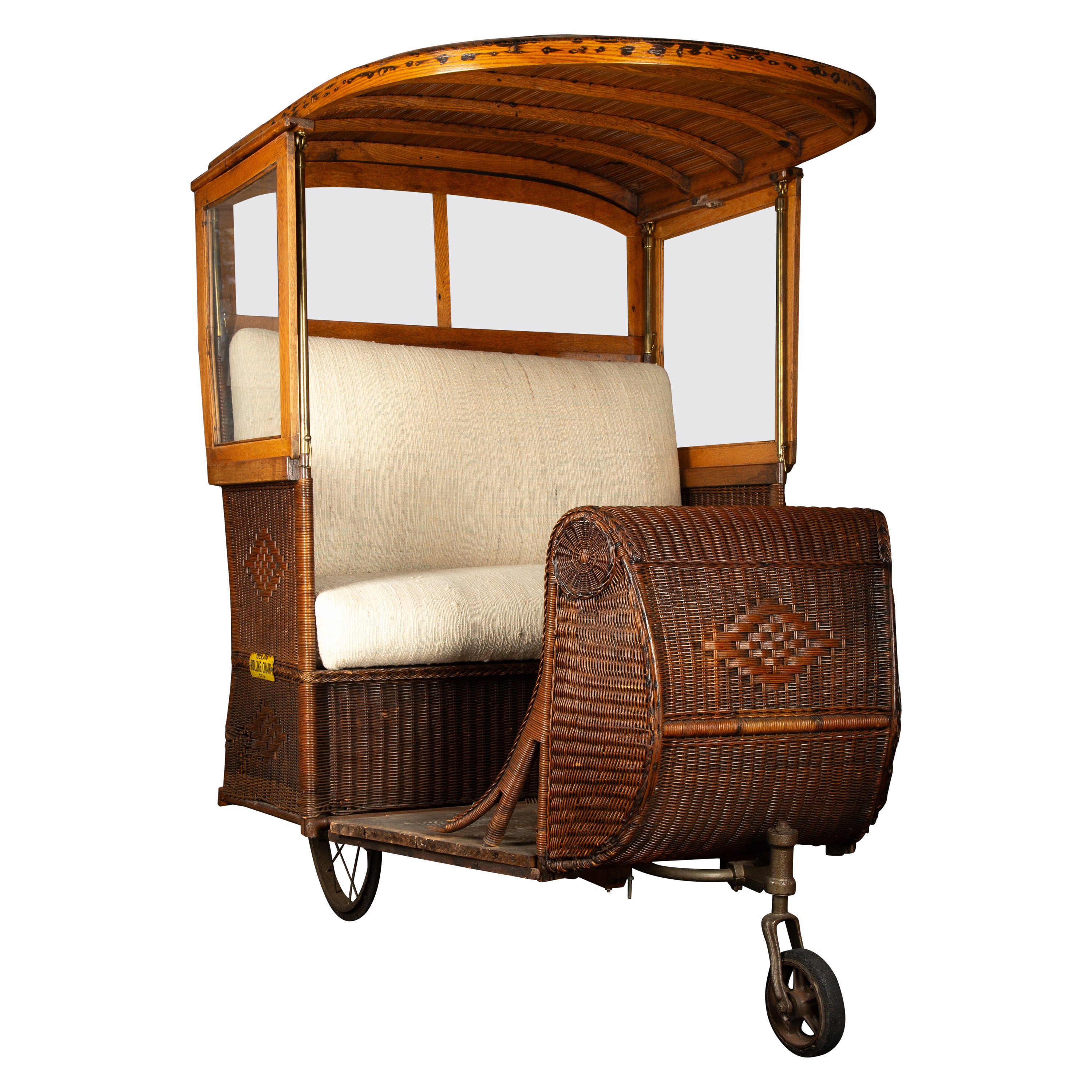 Vintage Ocean Rolling Chair Co. Inc. Boardwalk Cart: Ein Timeless Seaside Treasure im Angebot