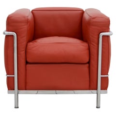 Fauteuil Le Corbusier LC2 en cuir de Cassina Carmin