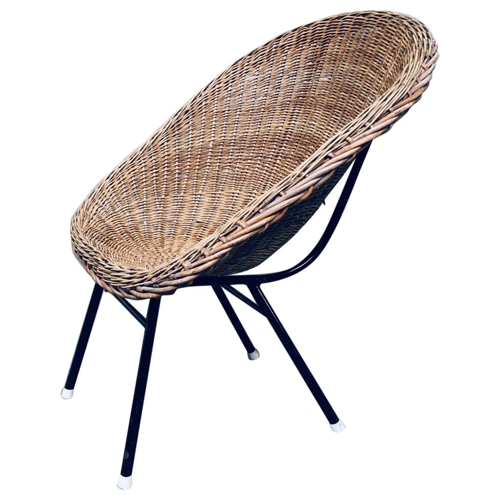Wicker Lounge Chair in the Style of Dirk Van Sliedregt for Rohé Noordwolde For Sale