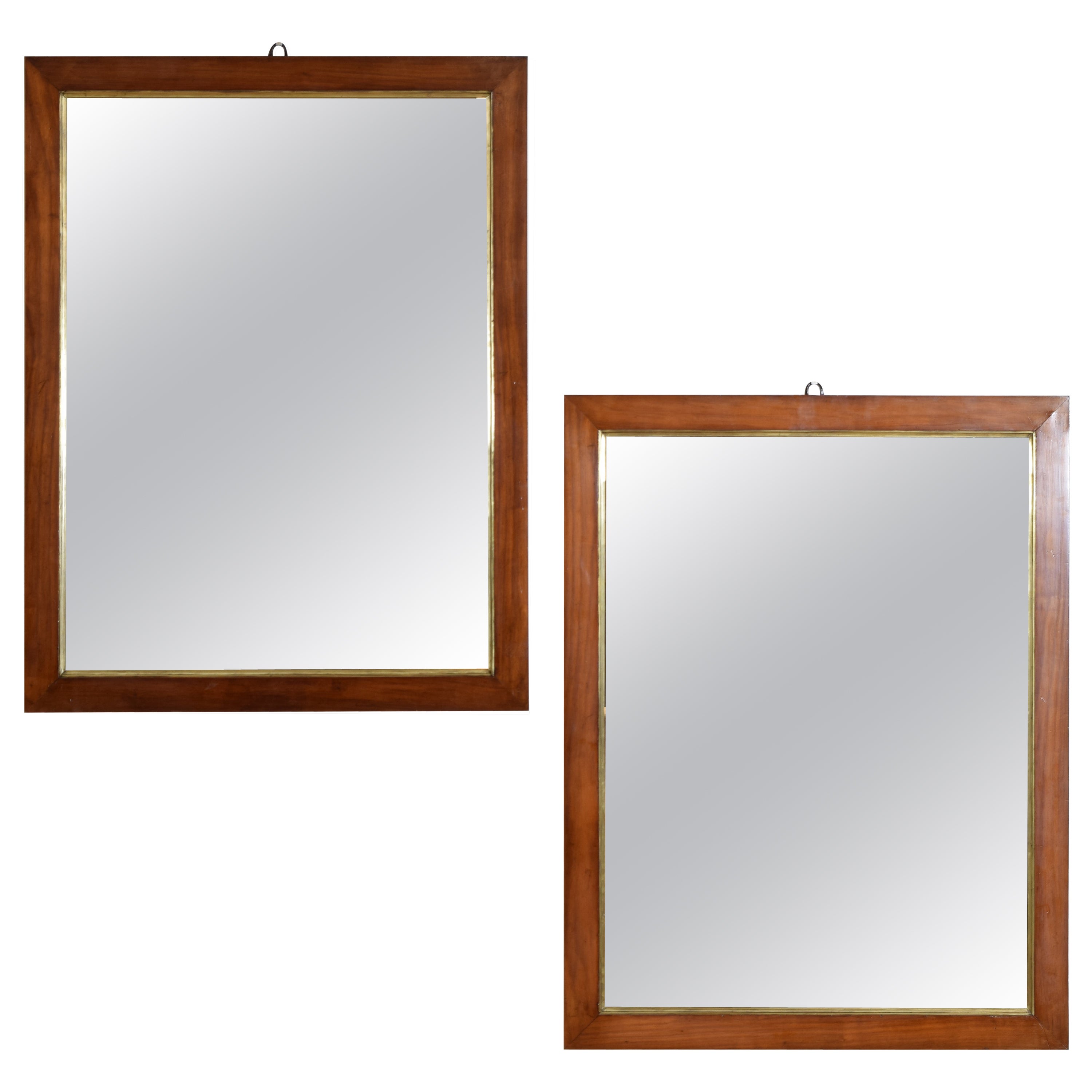 Paar italienische Spiegel aus Nussbaum und Messing im neoklassischen Stil, 1. Quartal 19. im Angebot