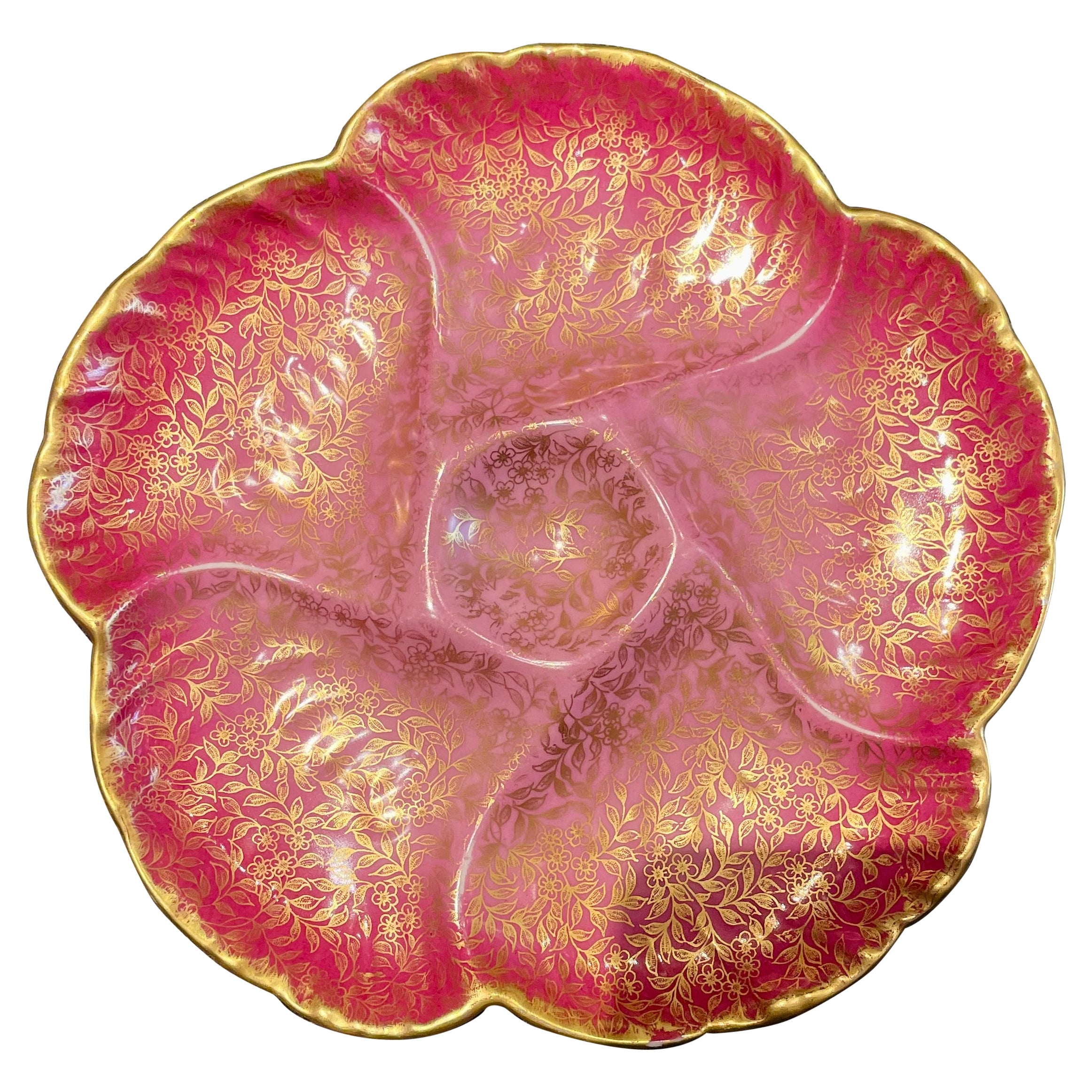 Antique français de Limoges « C.F.H. » Assiette à huîtres en porcelaine rouge et or, vers 1880.