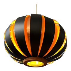 Lampe suspendue de style Werner Schou de l'ère spatiale, 1970