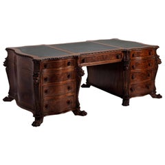 Escritorio Chippendale de nogal