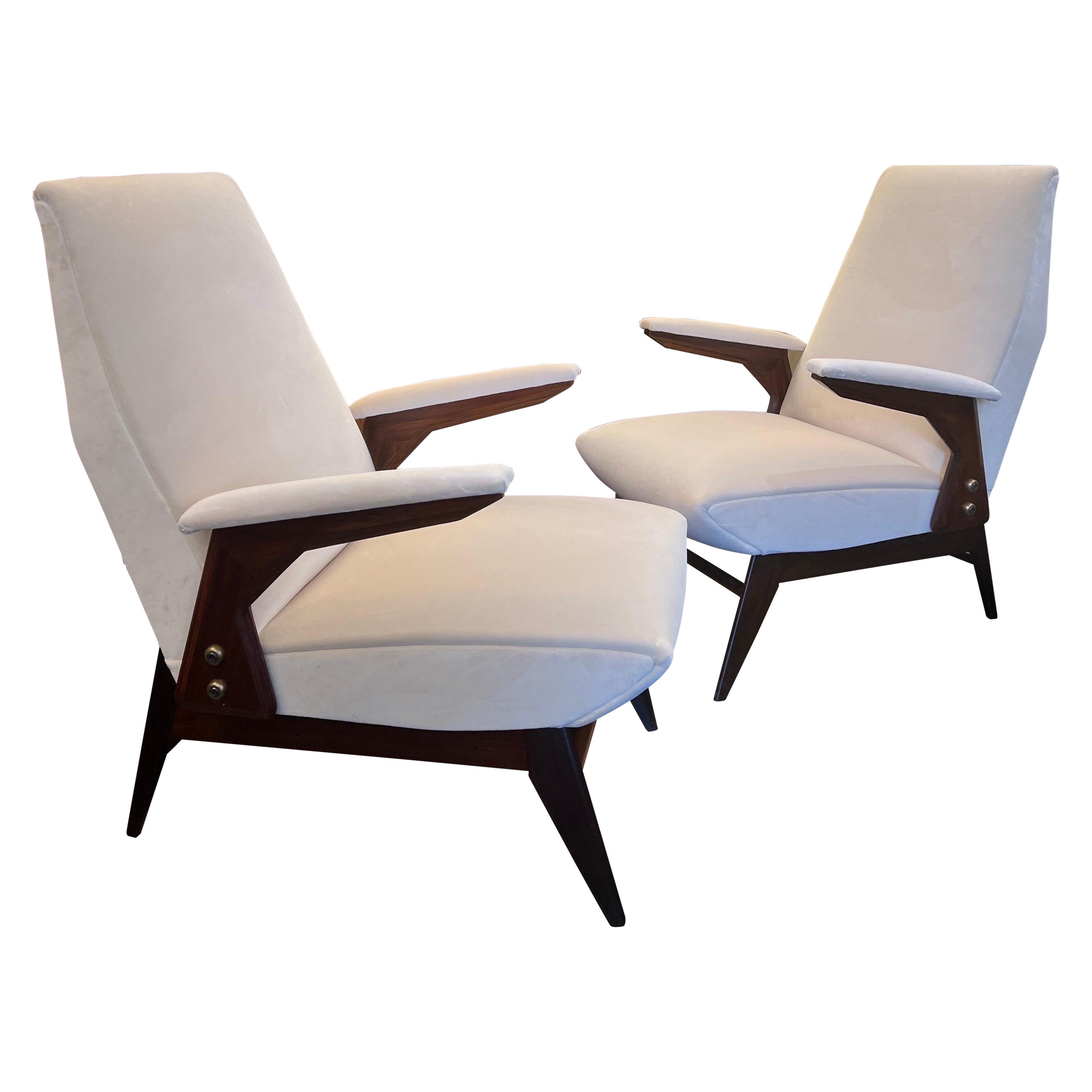 A Fine Italian pair of walnut framed armchairs in cream velvet  For Sale