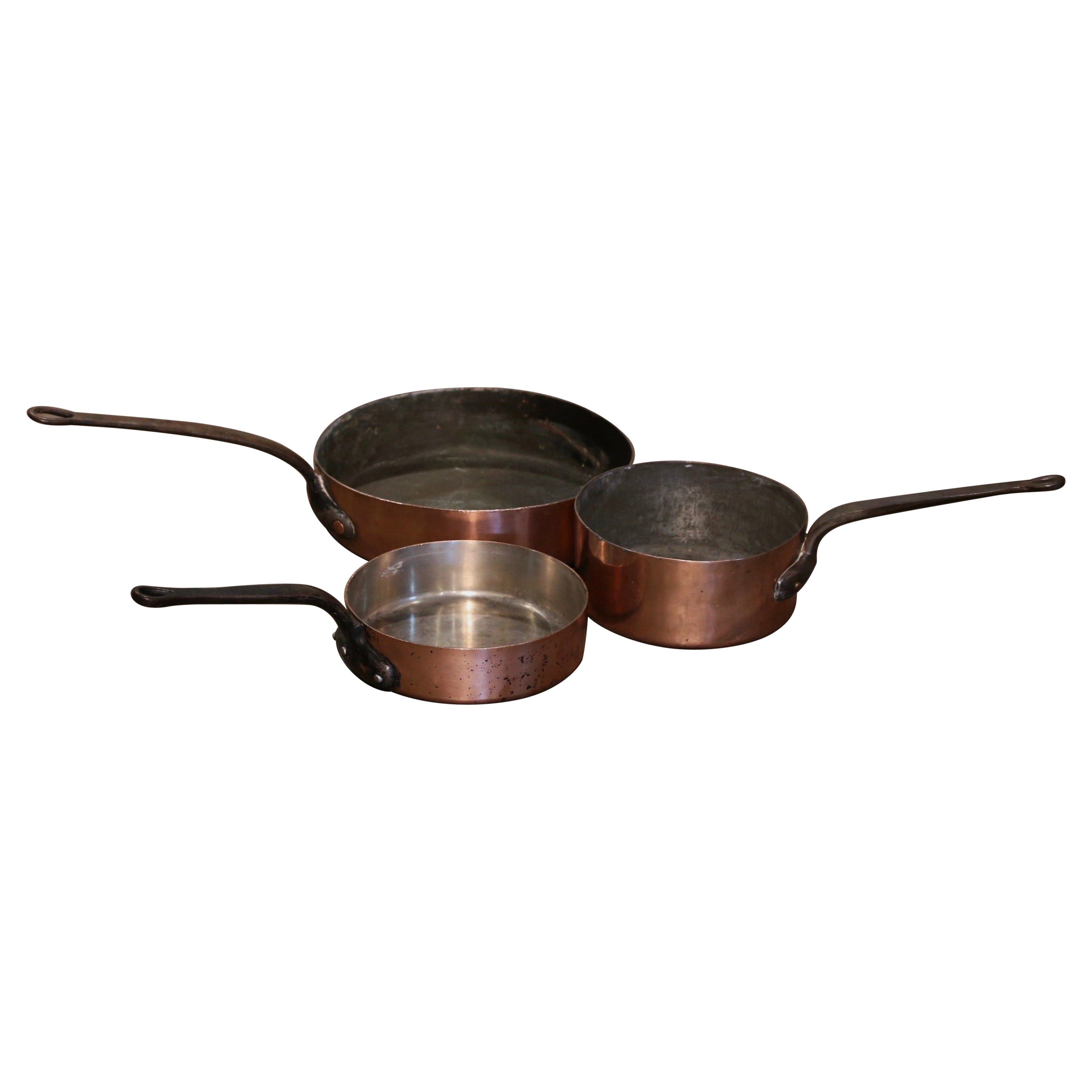 19th Century French Polished Copper and Wrought Iron Cooking Pans, Set of 3
