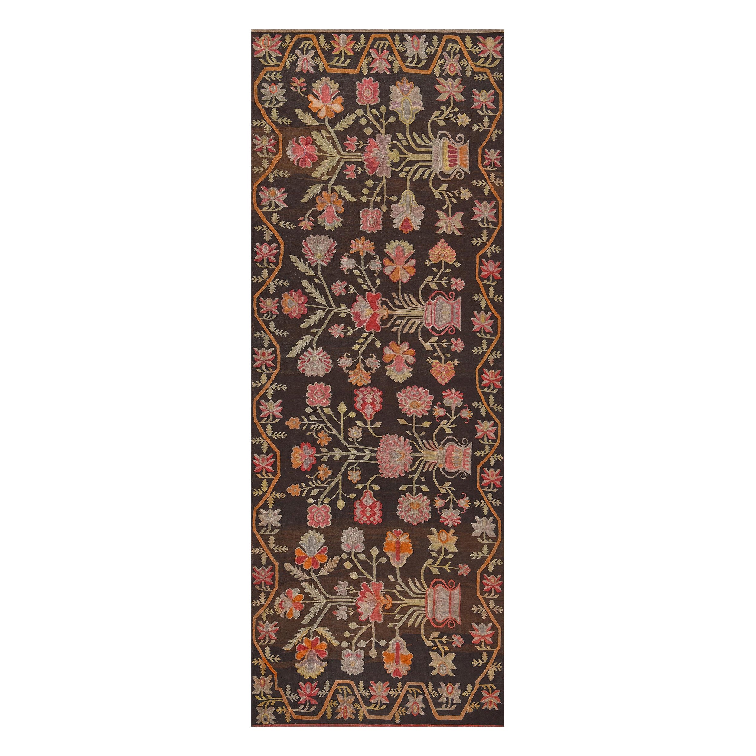 Tapis Bessarabian ancien à fleurs de laine de Roumanie