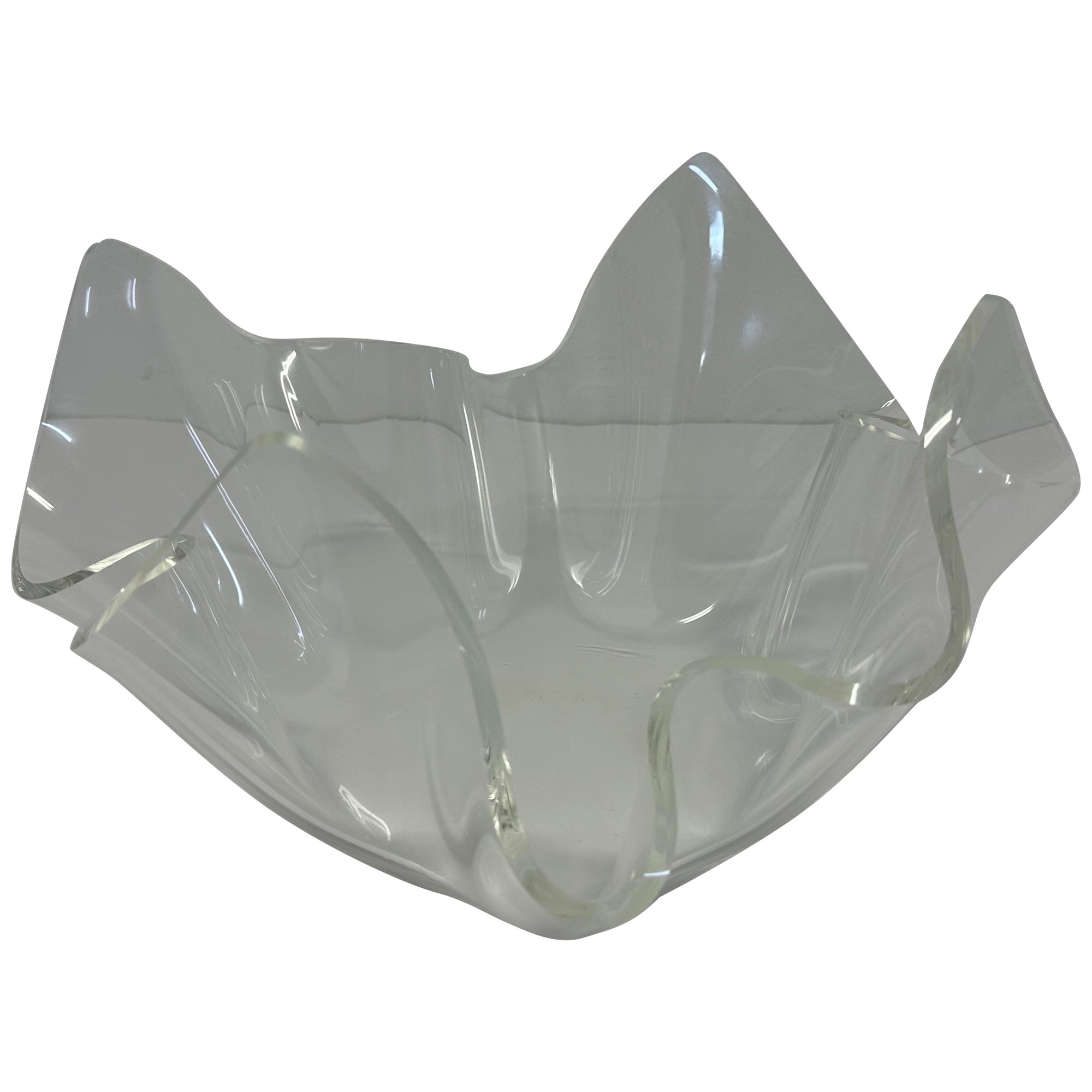 Mid-Century Klar Lucite Taschentuch Drapierte Schale im Angebot