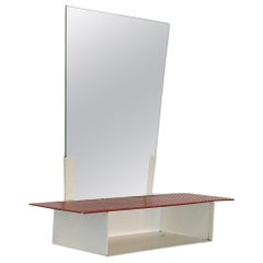 Miroir mural de style Mategot avec étagère perforée en métal rouge et cadre blanc, années 1950