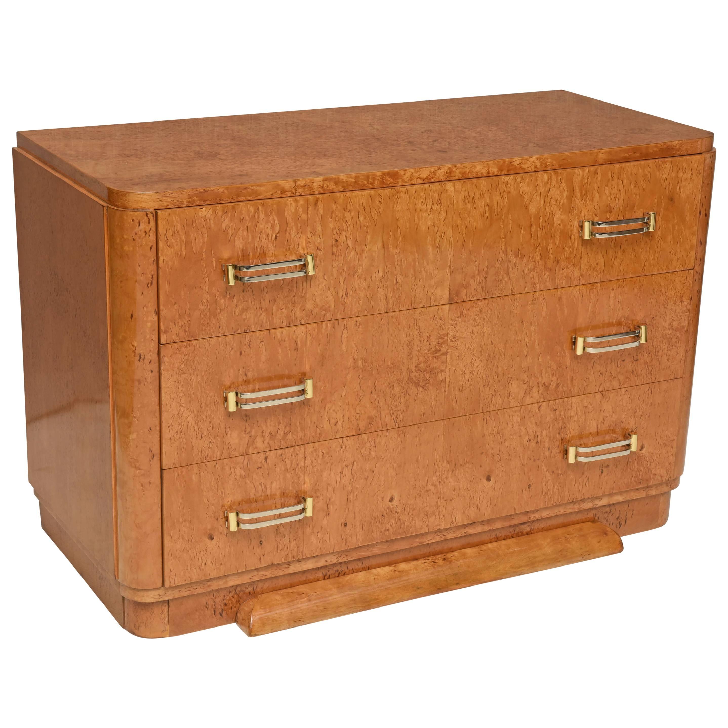 French Art Deco Commode in Light Burl of Amboina.