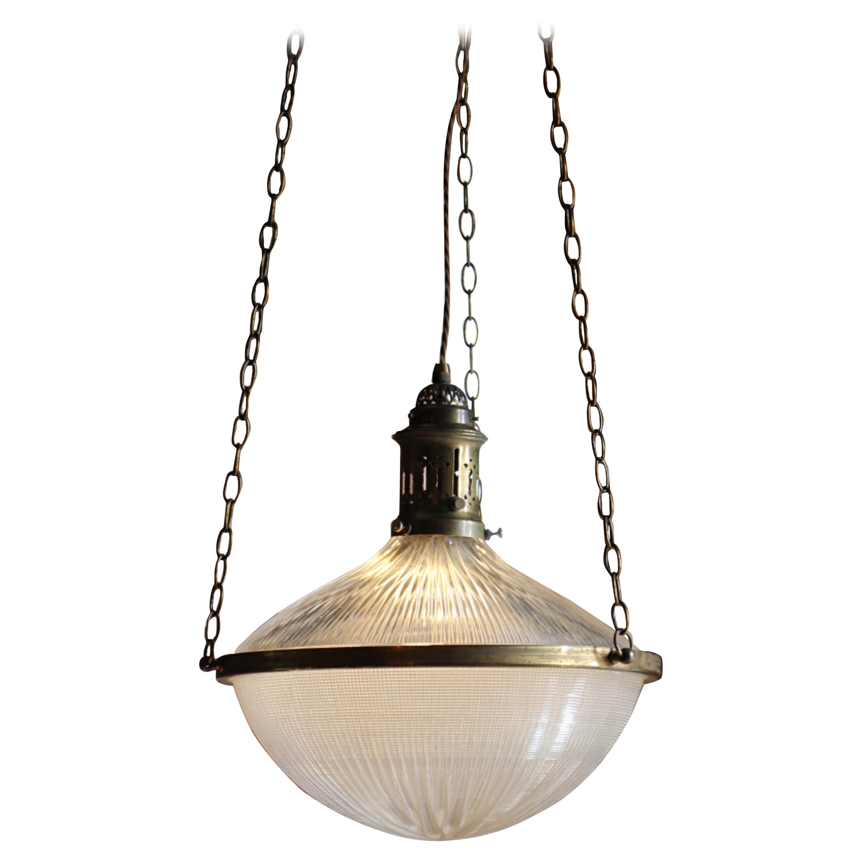 Début du 20e siècle, énorme lampe suspendue en Holophane Blondel Stiletto