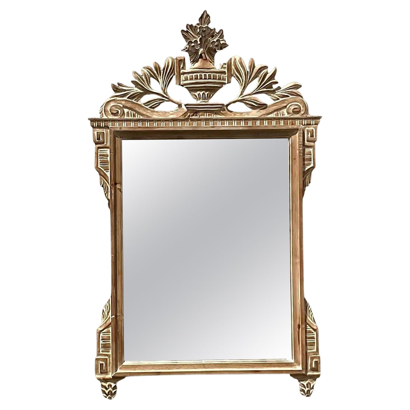 Mid 20th Century Vintage Regency Italian Carved Wood Mirror (Miroir en bois sculpté) en vente