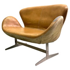 Scandinavian Mid-Century Organic Modern Leather Swan Sofa Attr. to Arne Jacobsen