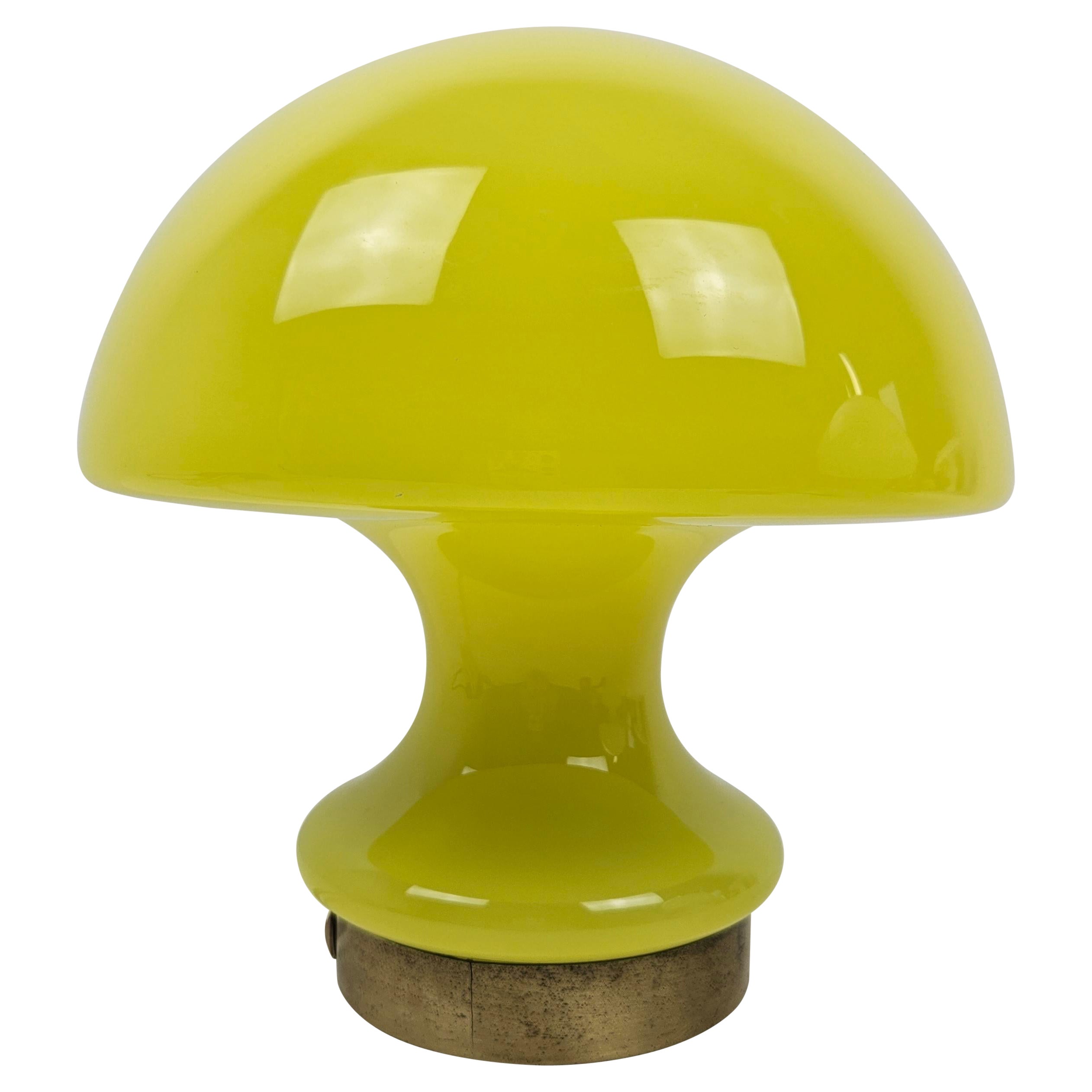 Lampe de bureau italienne en verre opalin champignon avec laiton, 1970