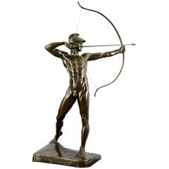 Sculpture en bronze taille réelle Homme nu Archer par Ernst Moritz Geyger H. 60 pouces