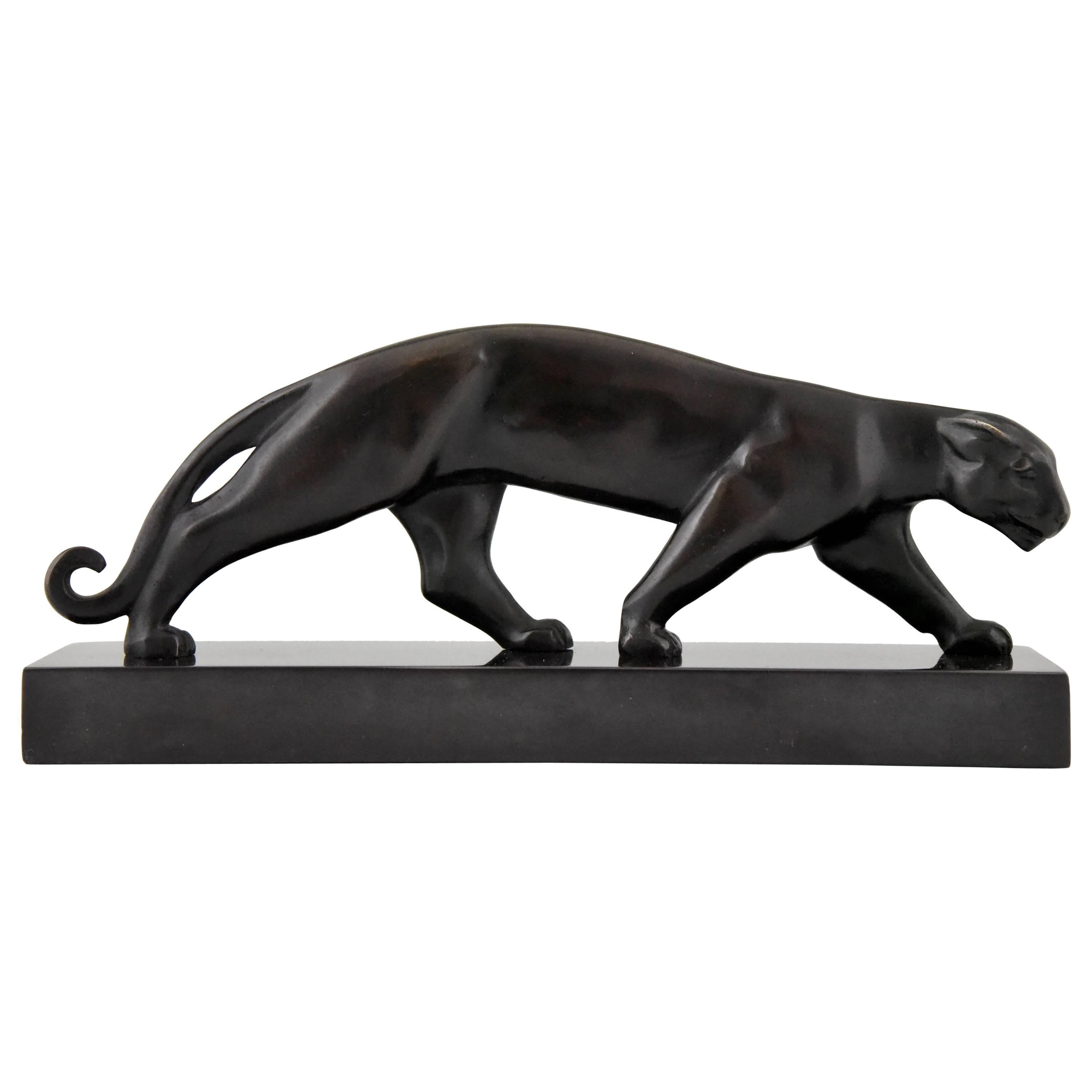 French Art Deco Bronze Panther Sculpture by Luc, 1930
