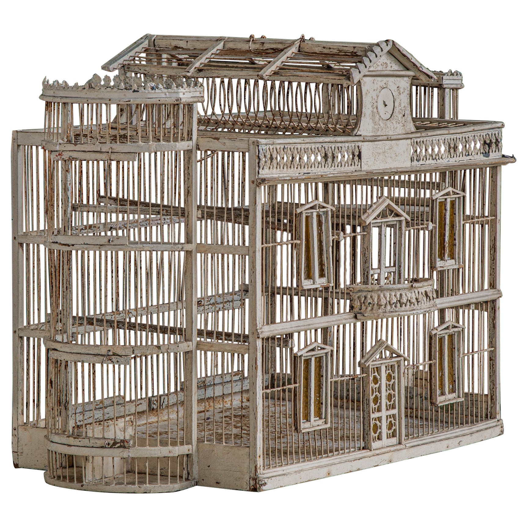 Circa 1900, une cage à oiseaux décorative de style provincial italien 