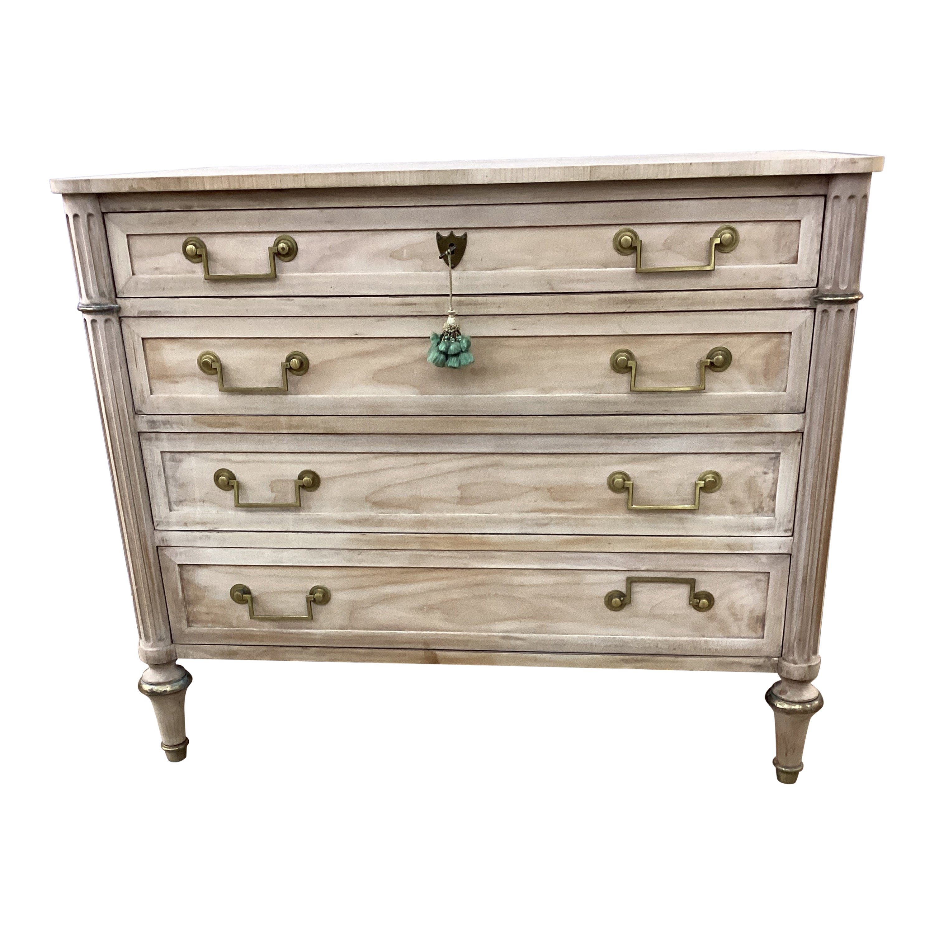 Coffre blanchi de style Louis XVI par Baker Furniture Company  en vente