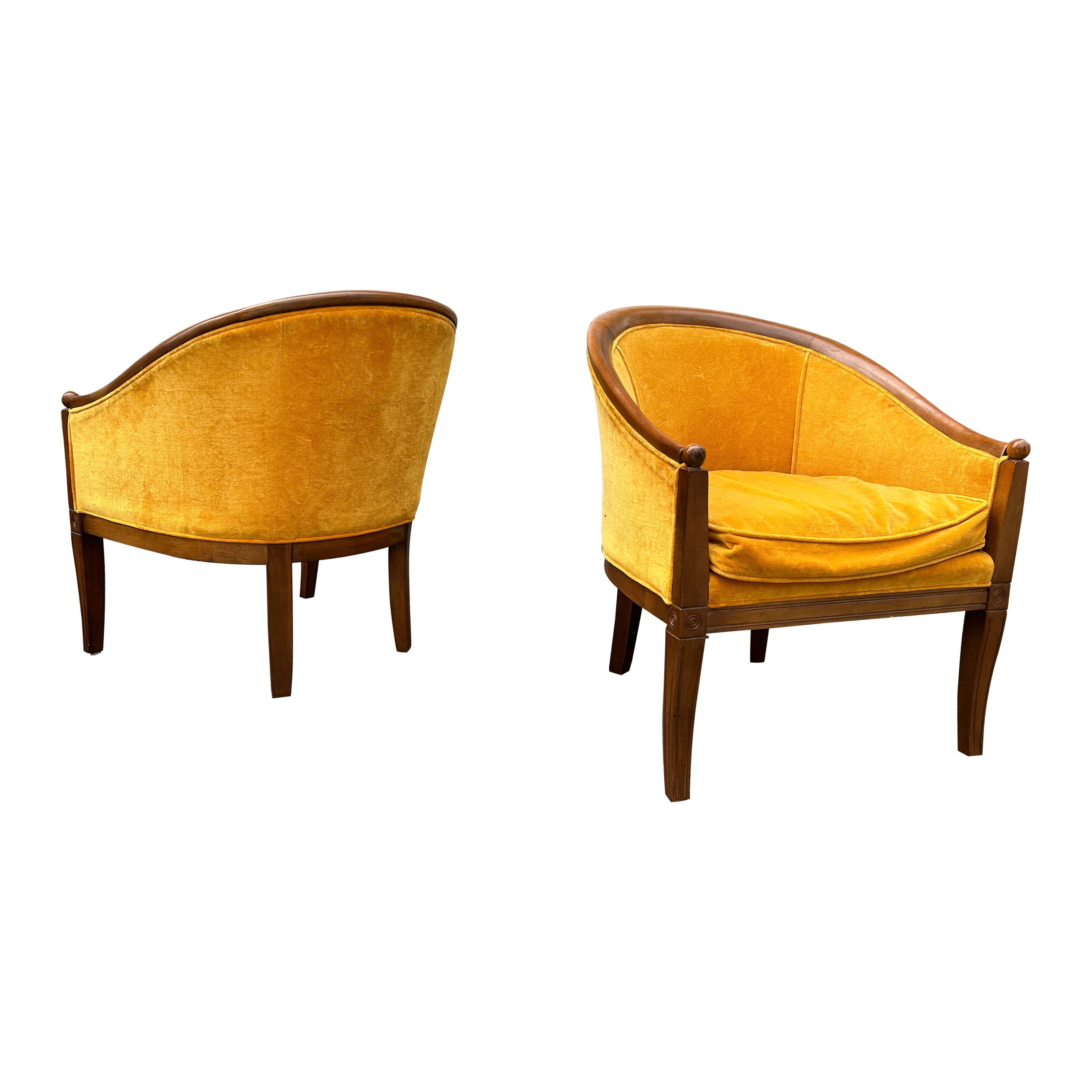 Élégante paire de chaises Hollywood Regency à dossier baril, mi-siècle moderne en vente