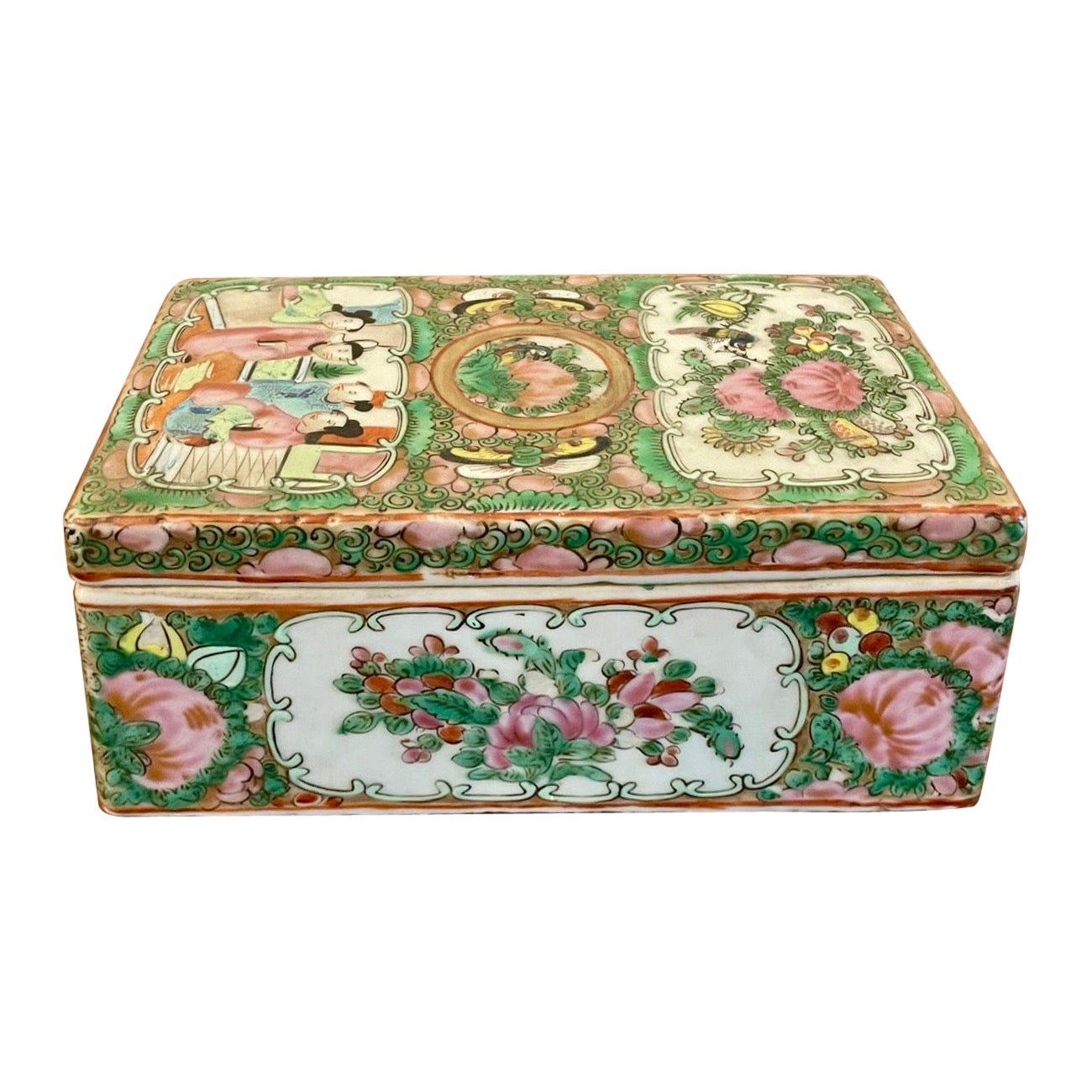 Antique 19th Century Quality Chinese Famille Rose Canton Lidded Pen Box For Sale