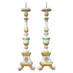 Paar italienische bemalte Altarsticks oder Prickets aus dem 19.