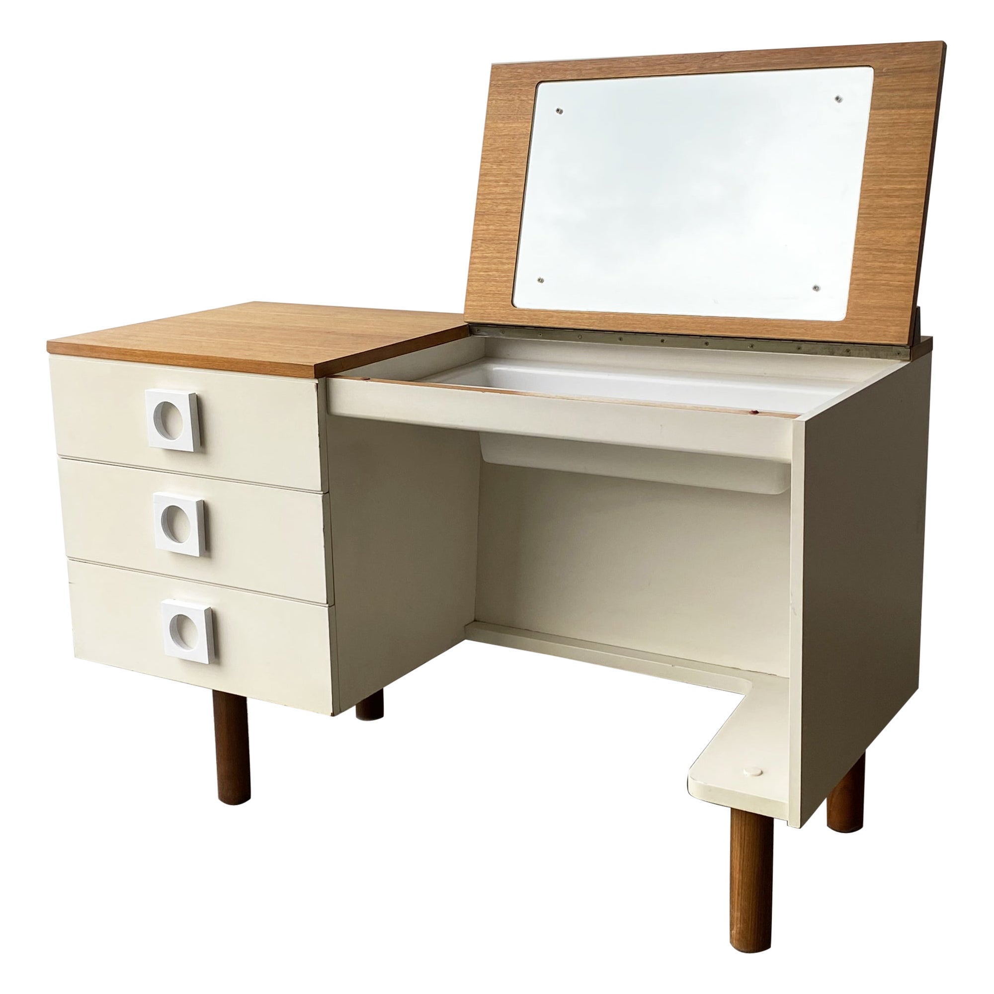 Mid century 1960’s desk/dressing table by Uniflex For Sale