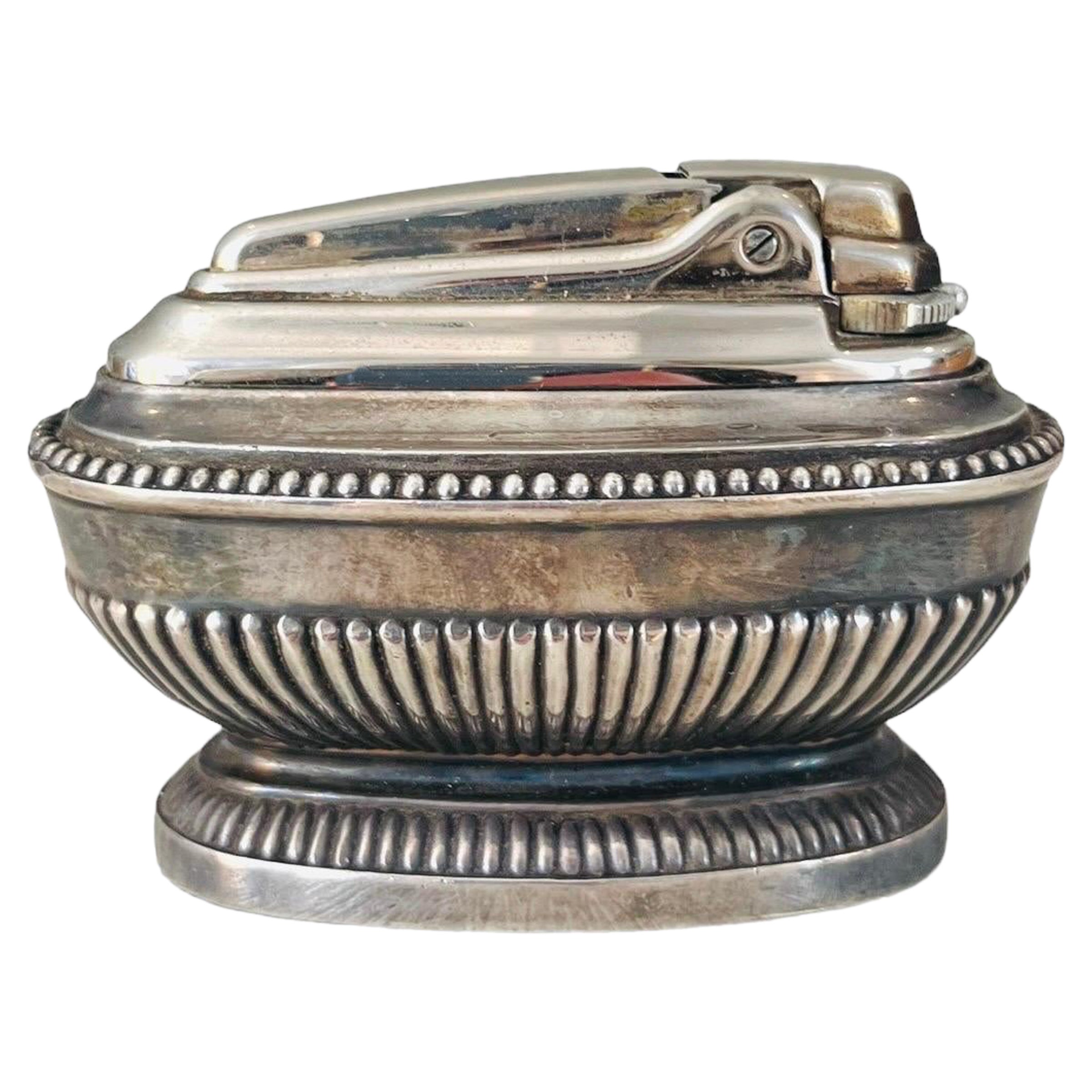 Queen Anne Silber Metall Tischfeuerzeug - Ronson - England 1950er Jahre Jahrgang