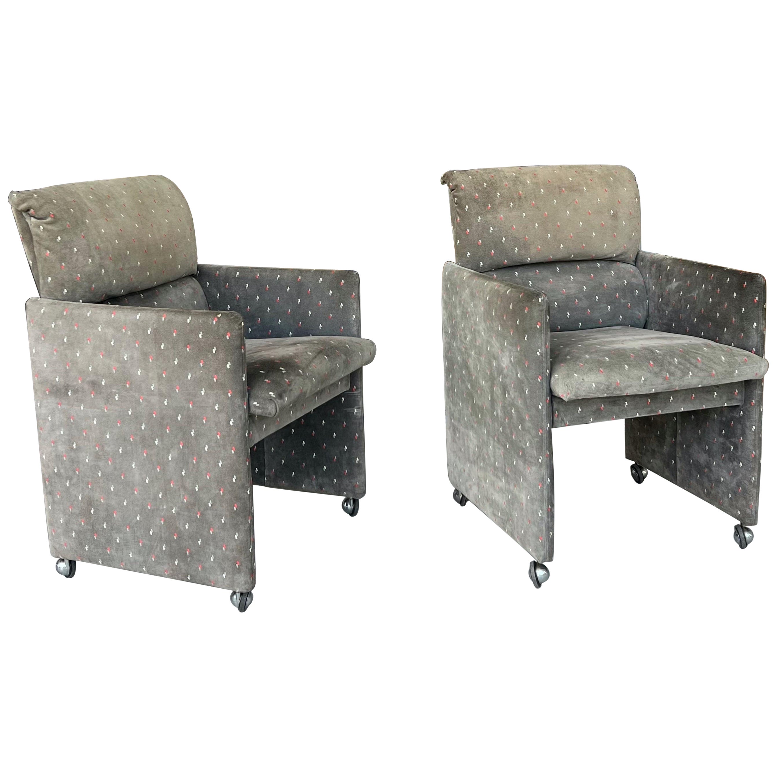 Paire de fauteuils en daim des années 1980 par Preview en vente