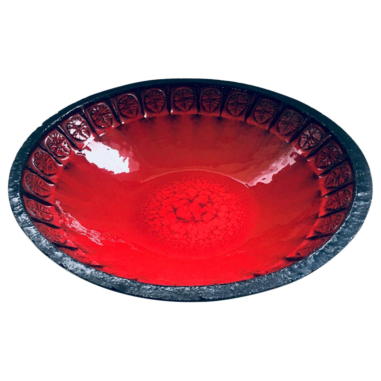 Art Ceramics Studio Handmade Bowl by Jan Nolf for Perignem Studios, 1960's en vente