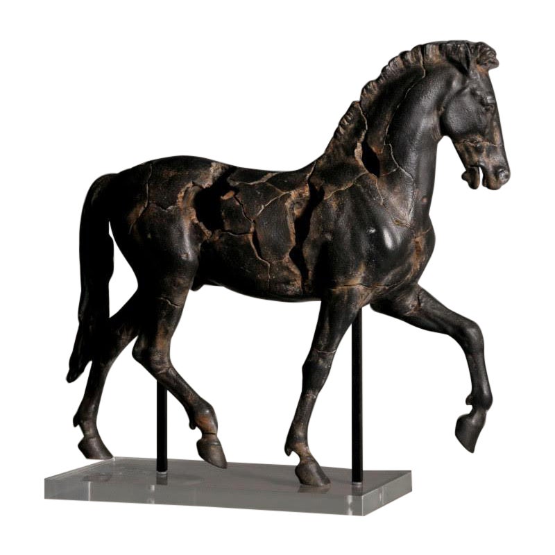 Sculpture of a Walking Horse, Contemporary Work, XXIst Century. For Sale