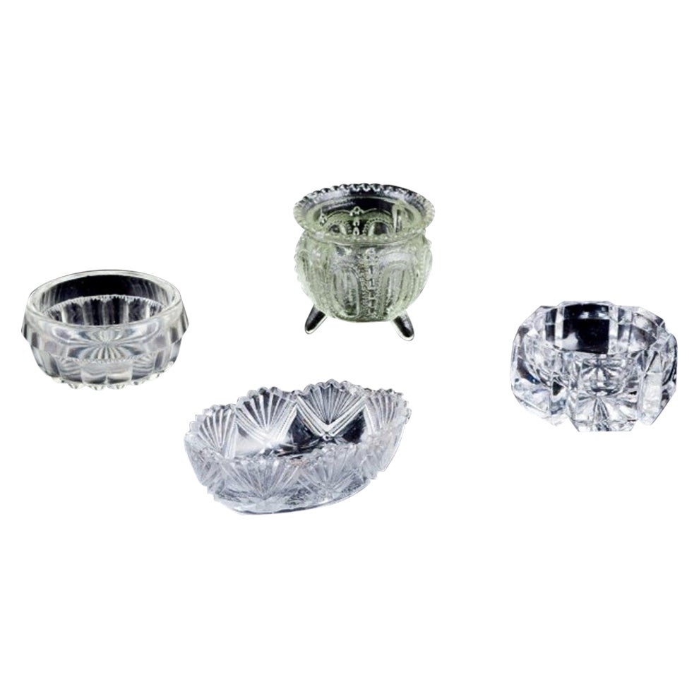 Fåglavik Glasbruk, Sweden. Four glass salt cellars. Mid-20th C. For Sale